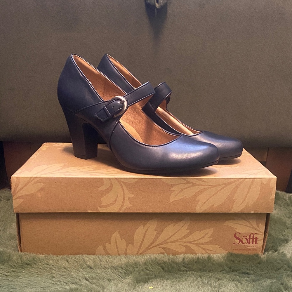 Sofft Dark Blue Mary Jane Heels